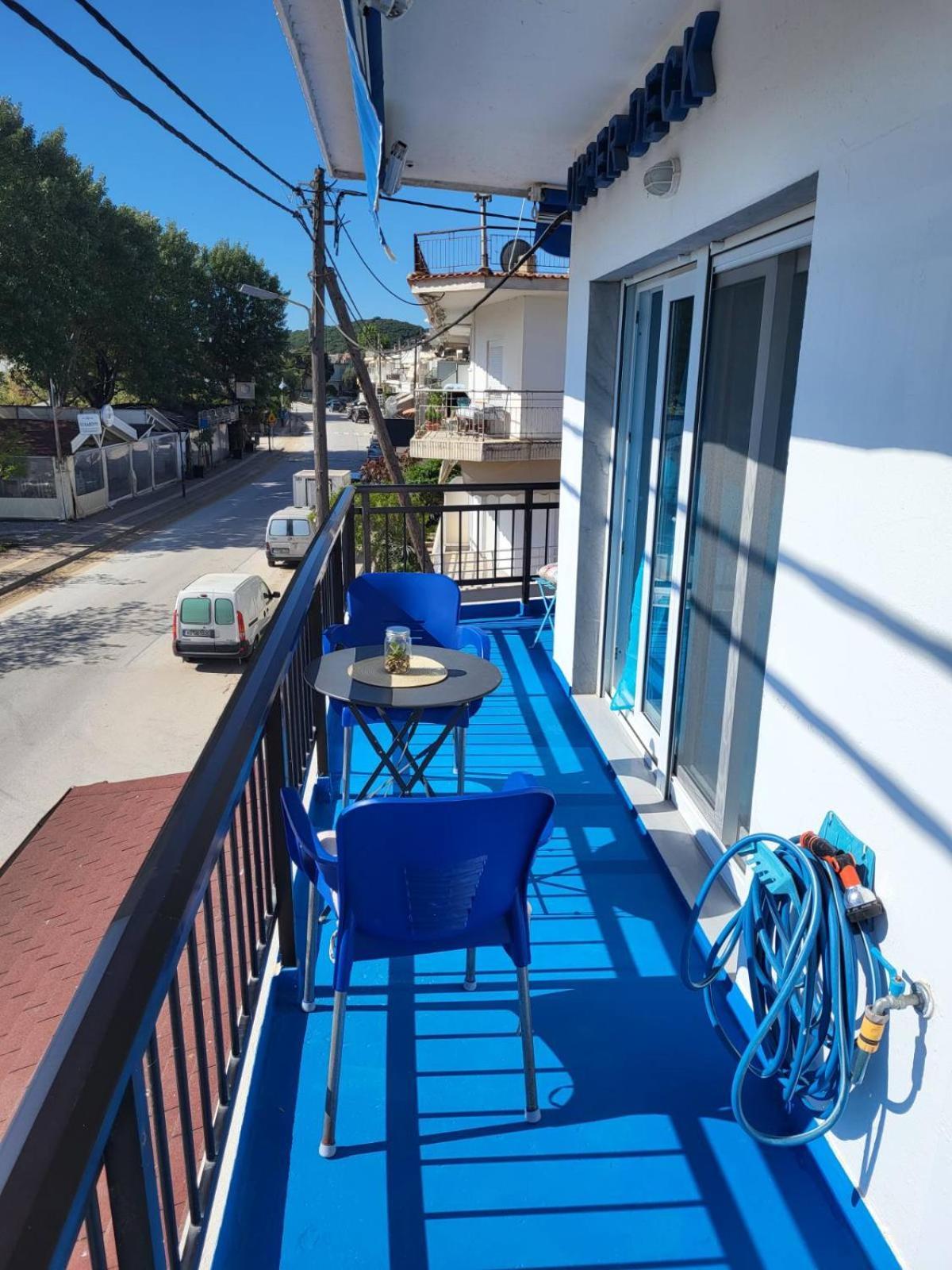 Upper Deck Apt. Apartman Néa Péramos Kültér fotó