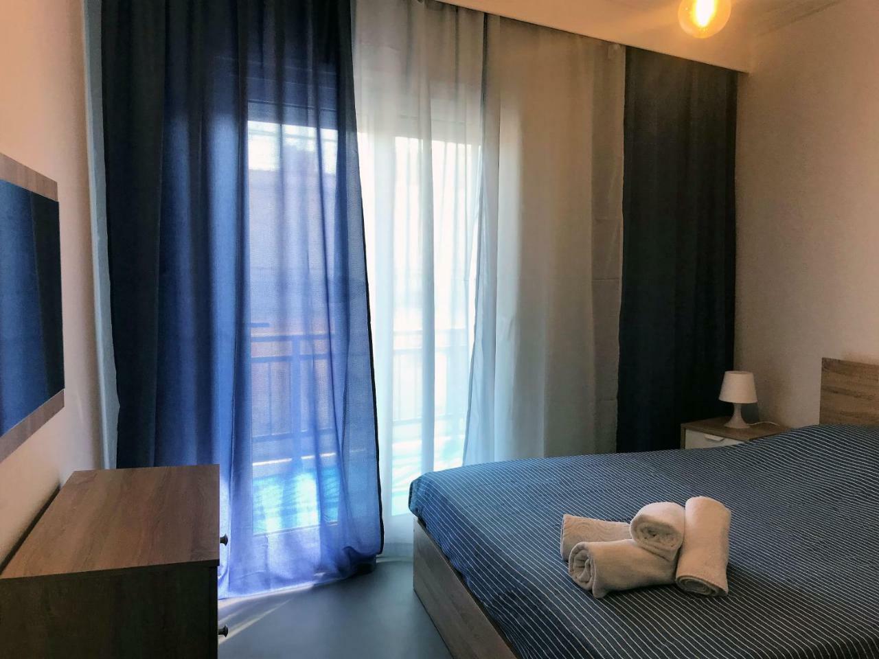 Upper Deck Apt. Apartman Néa Péramos Kültér fotó